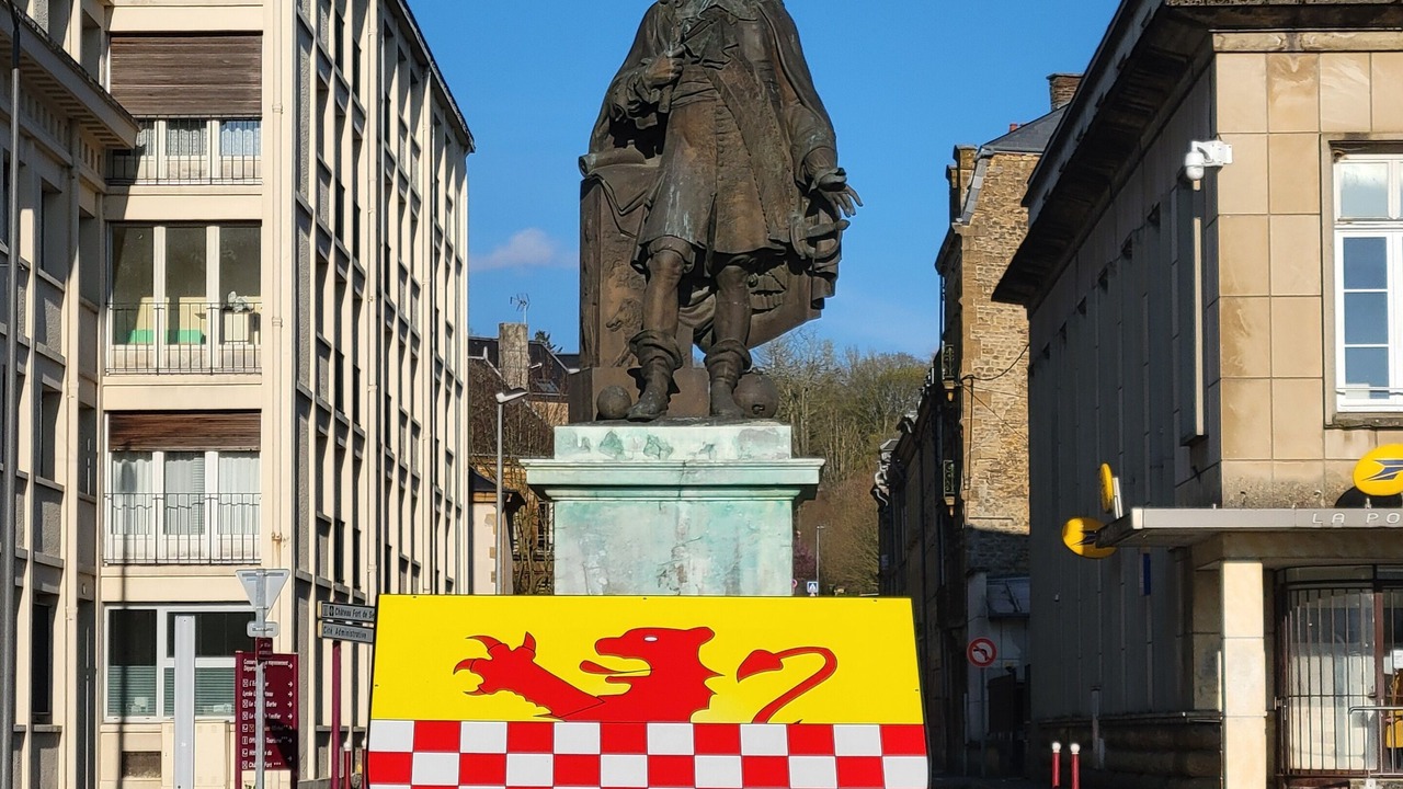 Photo of Others in Sedan