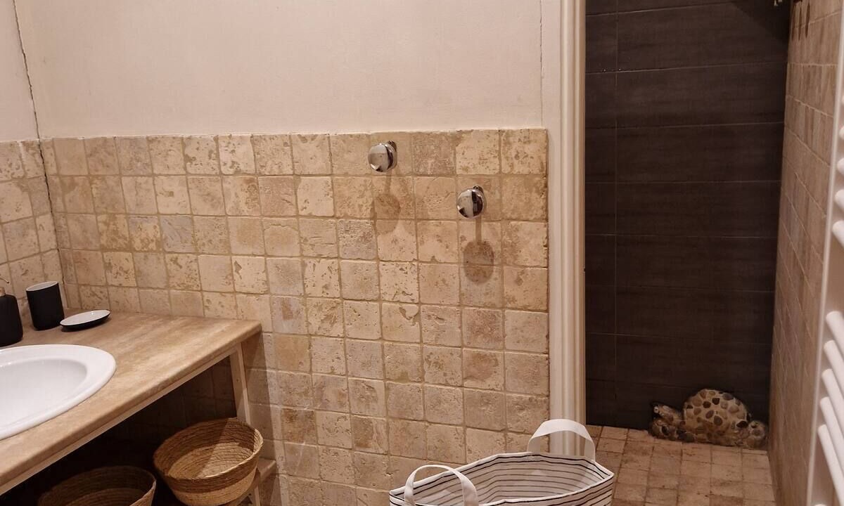 Photo of Bathroom in Essey