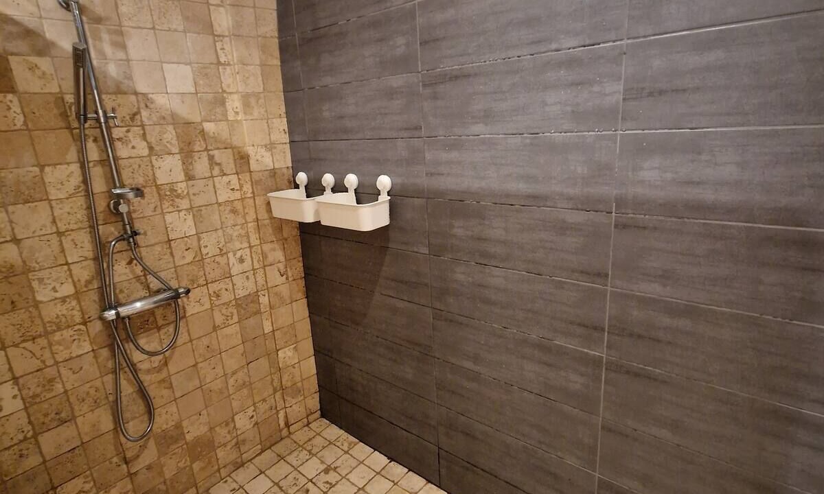 Photo of Bathroom in Essey