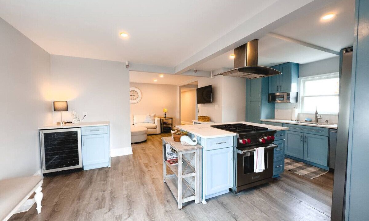 Photo of Others in Hyannis