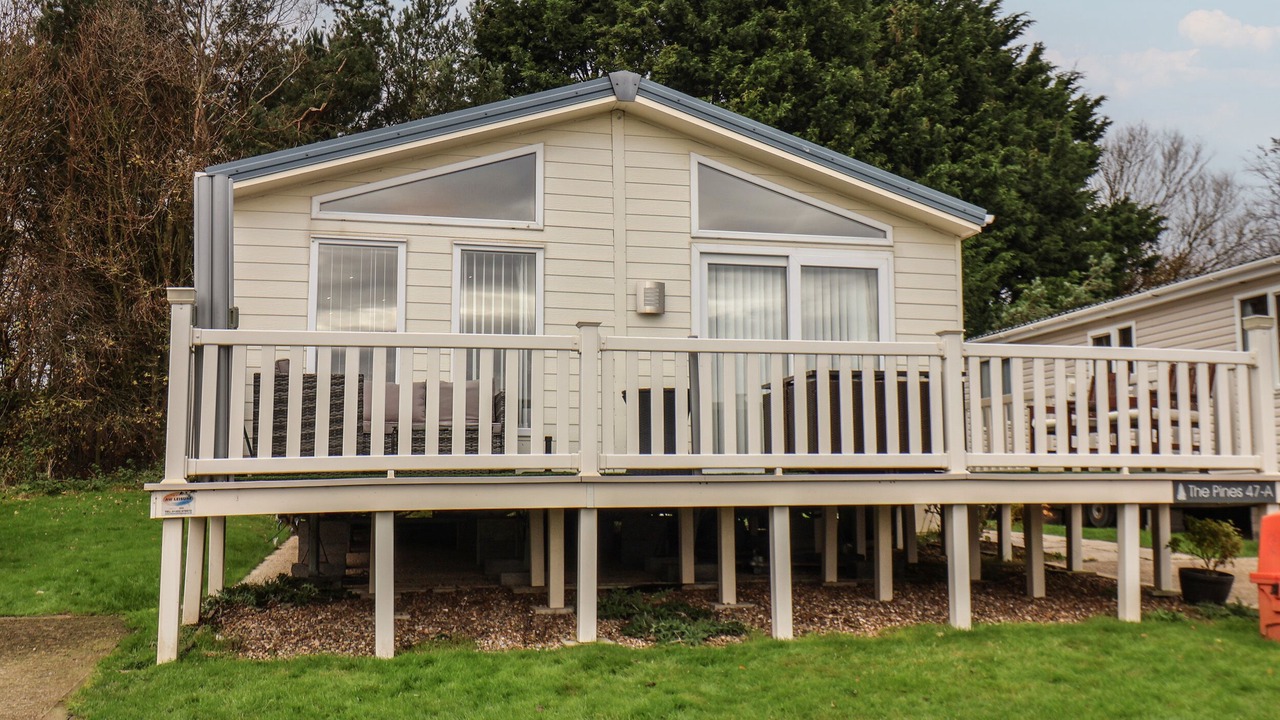 Photo of Outdoor in Cayton Bay