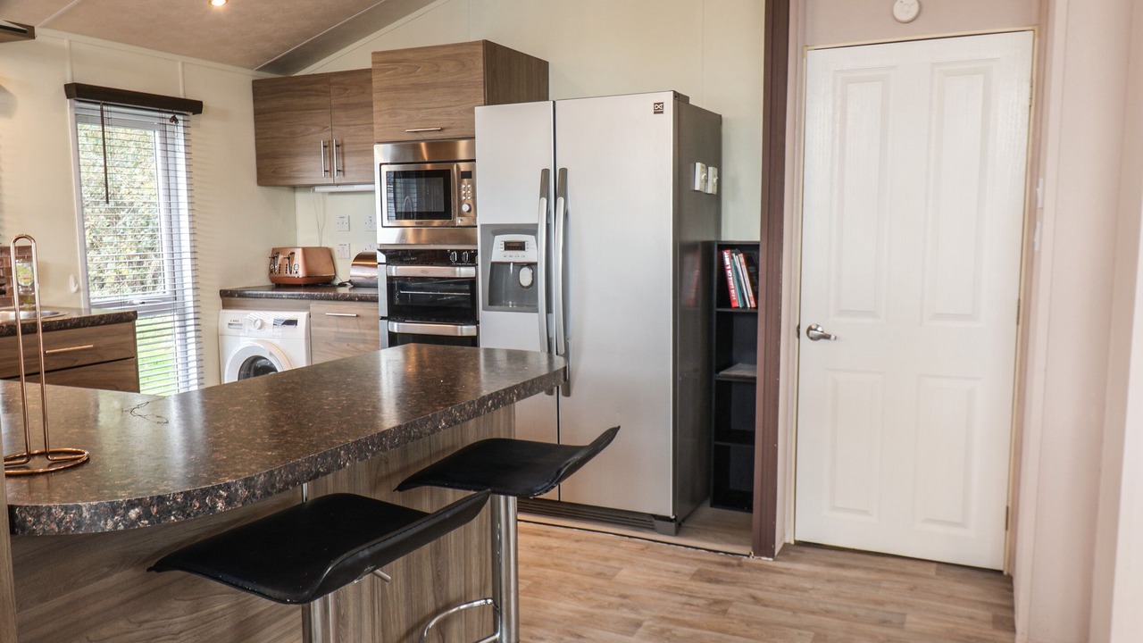 Photo of Kitchen in Cayton Bay