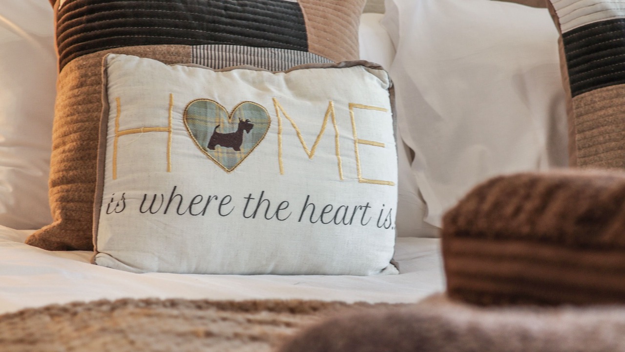 Photo of Bedroom in Cayton Bay