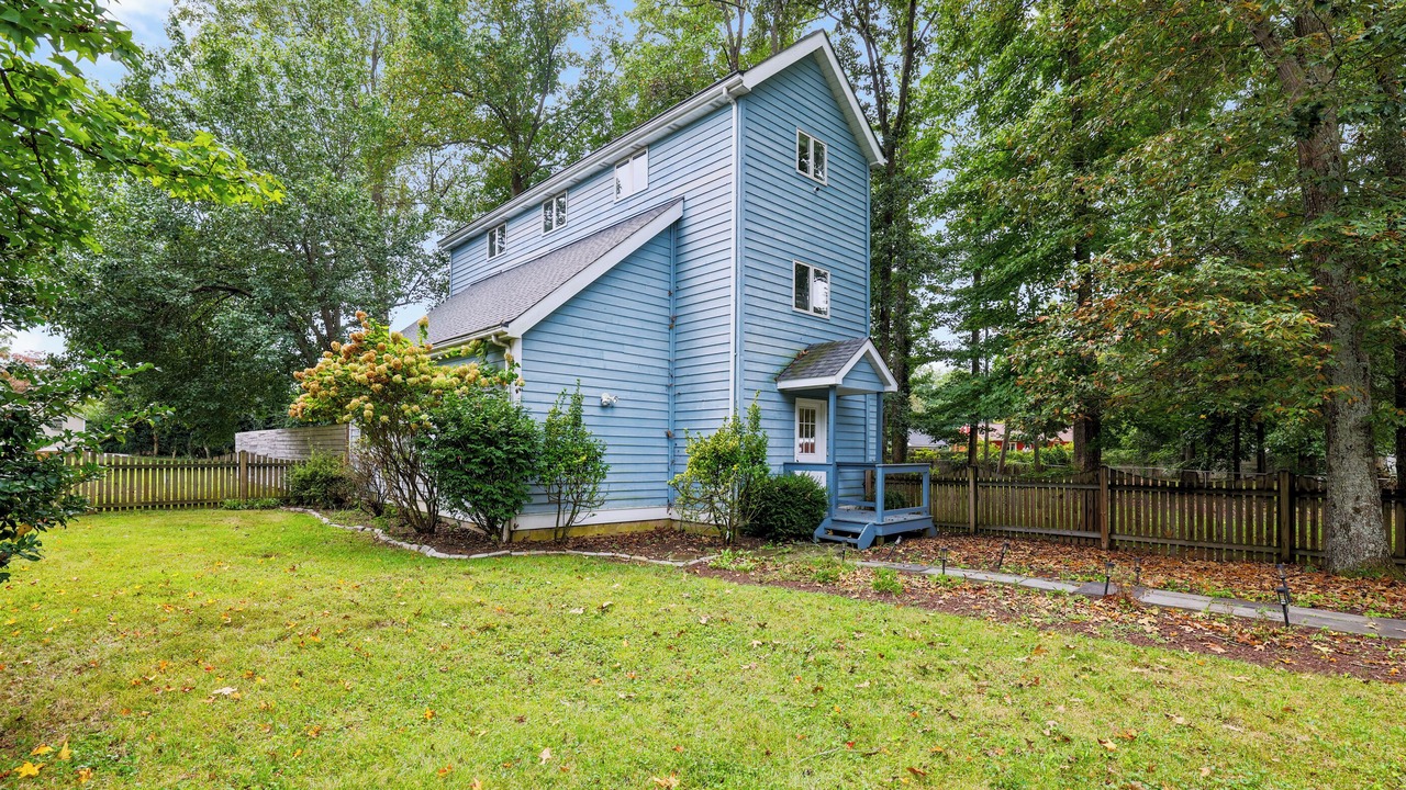 Photo of Outdoor in Hillsmere Shores
