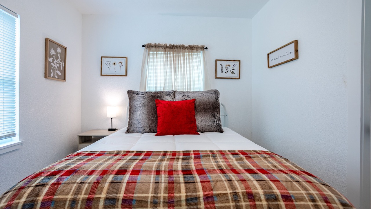 Photo of Bedroom in Valley Mills