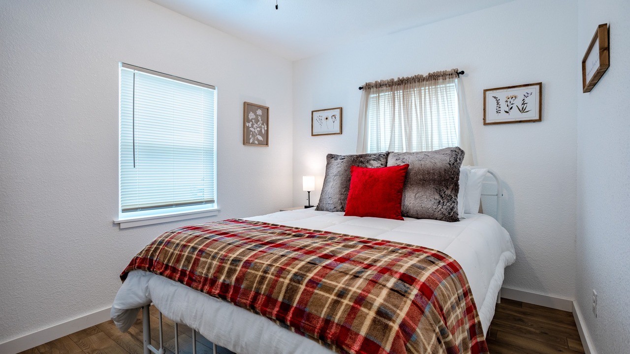 Photo of Bedroom in Valley Mills