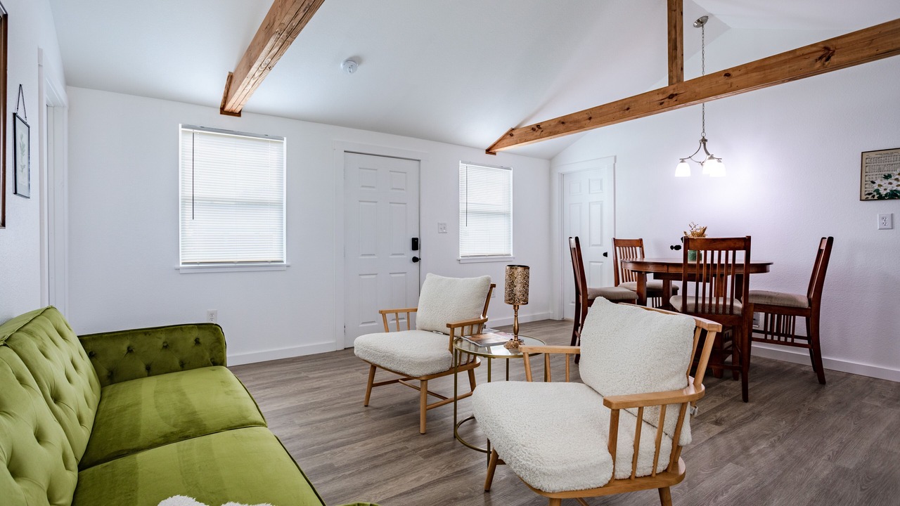 Photo of Livingroom in Valley Mills