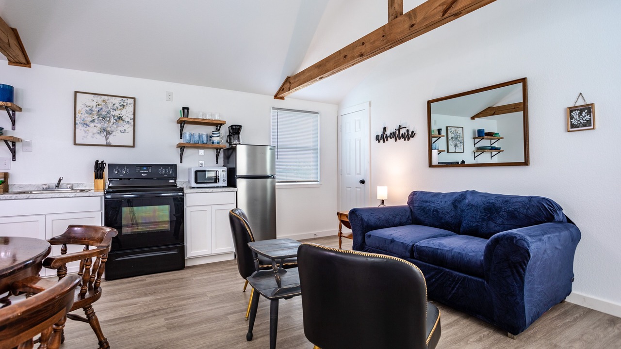 Photo of Livingroom in Valley Mills