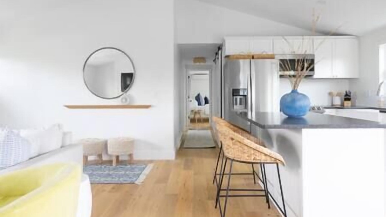 Photo of Others in Eastward Look