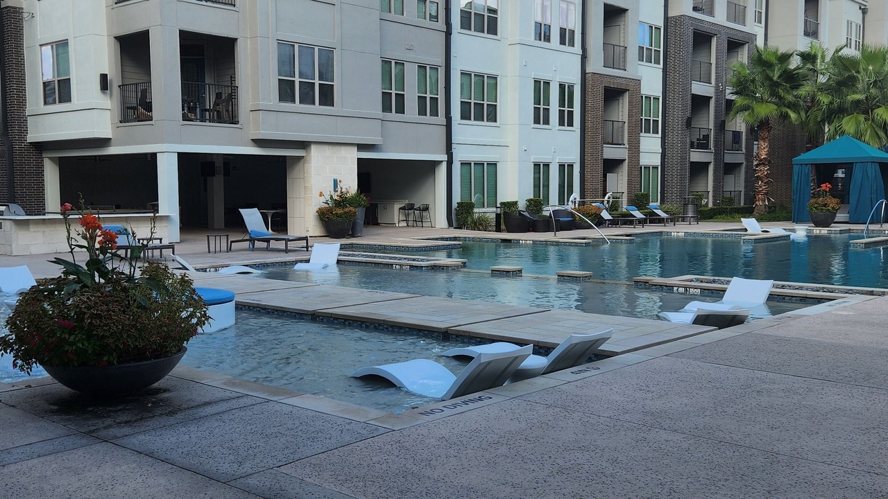 Photo of Outdoor in Woodlake - Briar Meadow
