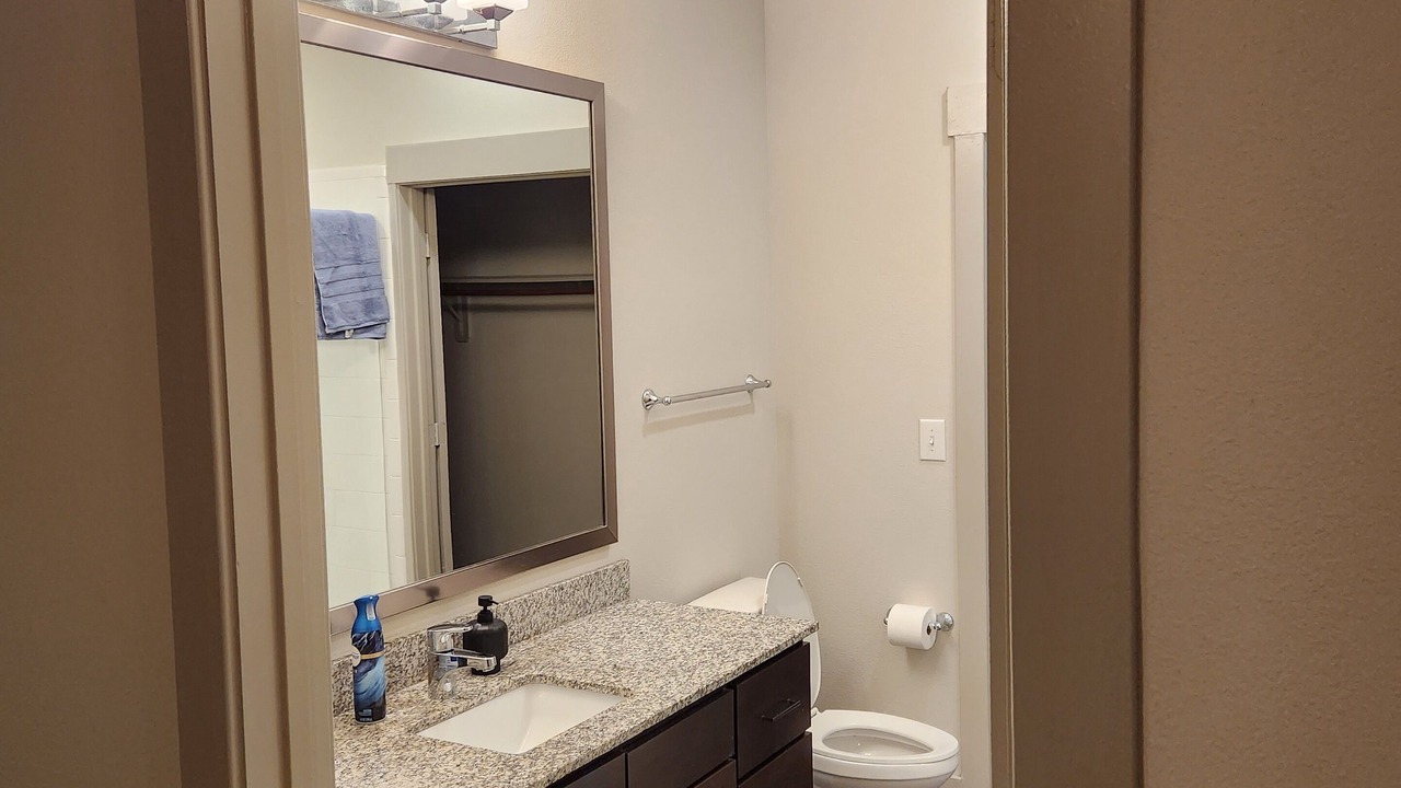 Photo of Bathroom in Woodlake - Briar Meadow