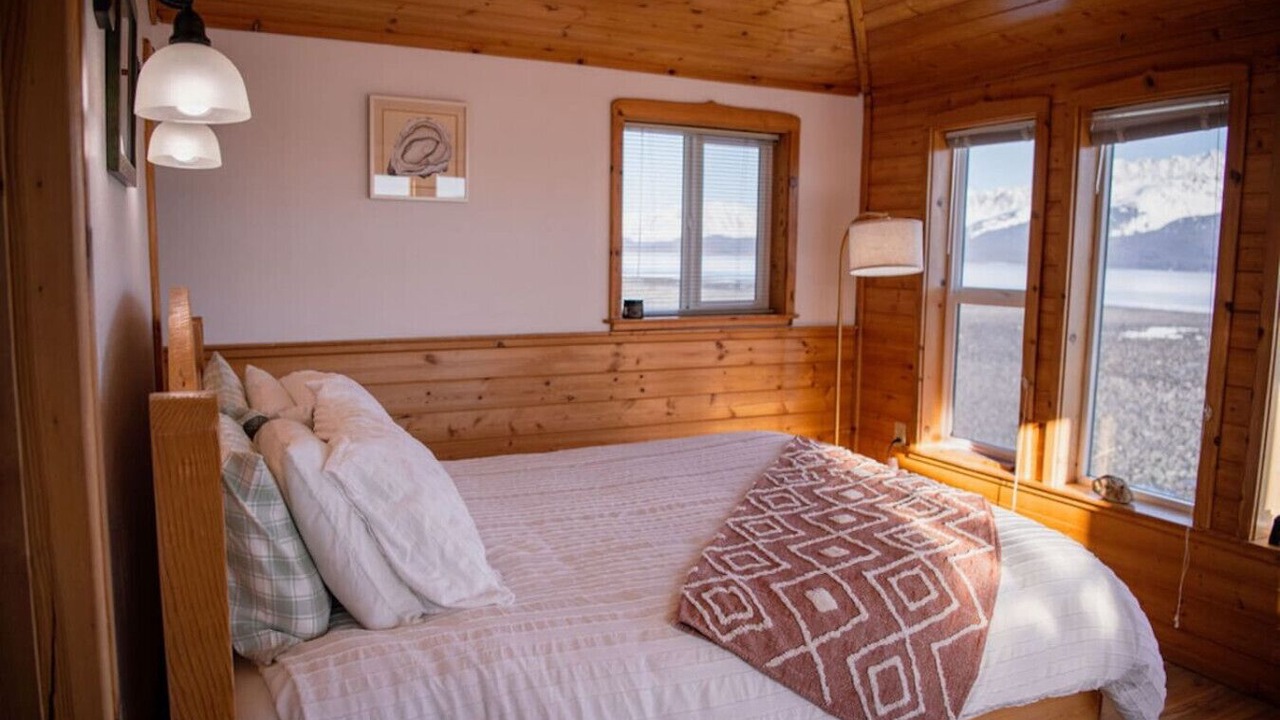 Photo of Bedroom in Lowell Point
