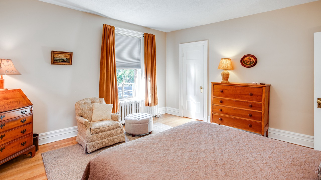 Photo of Bedroom in East Avenue