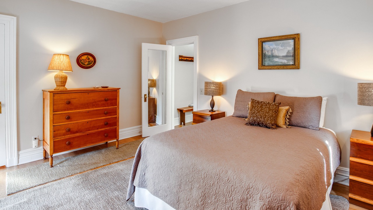 Photo of Bedroom in East Avenue