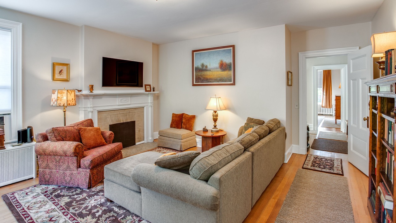 Photo of Livingroom in East Avenue