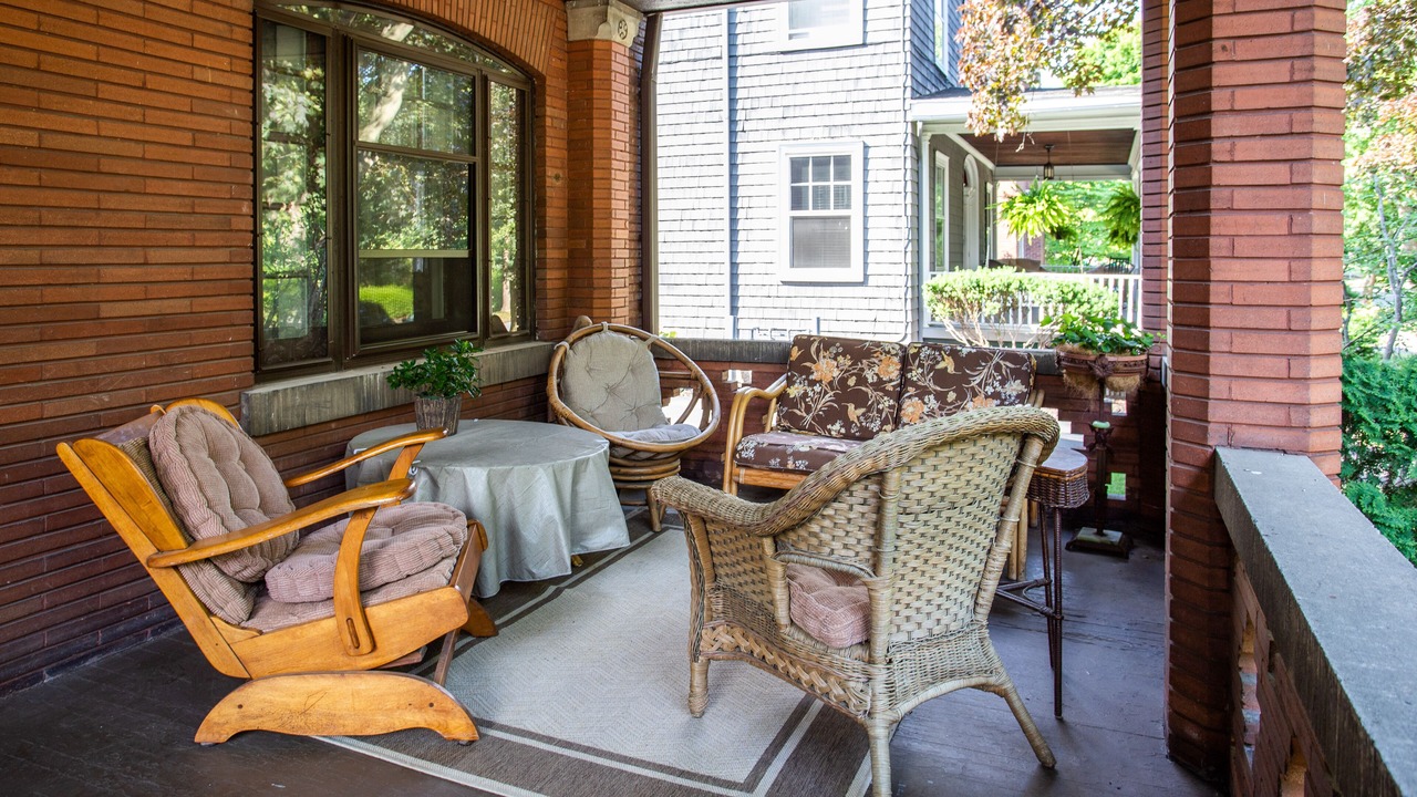 Photo of Patio Balcony in East Avenue