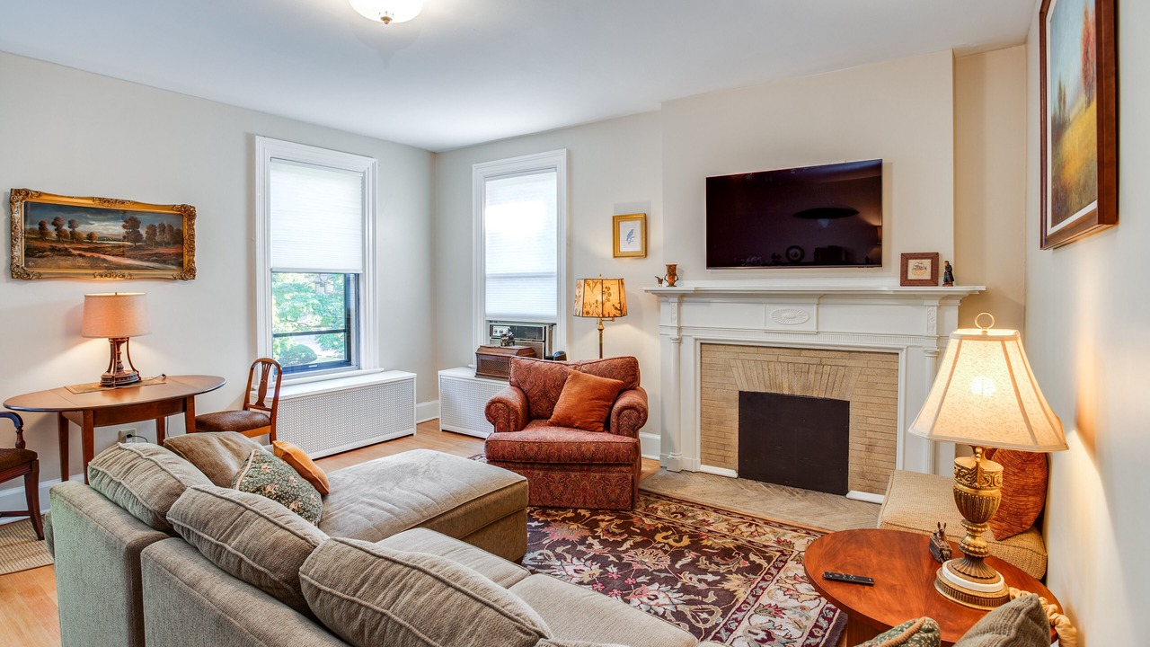 Photo of Livingroom in East Avenue