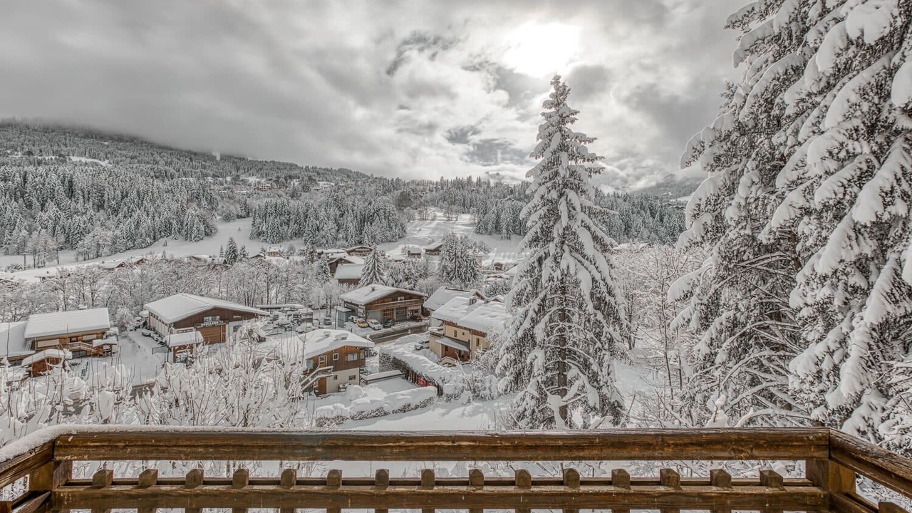 Photo of Outdoor in Demi-Quartier