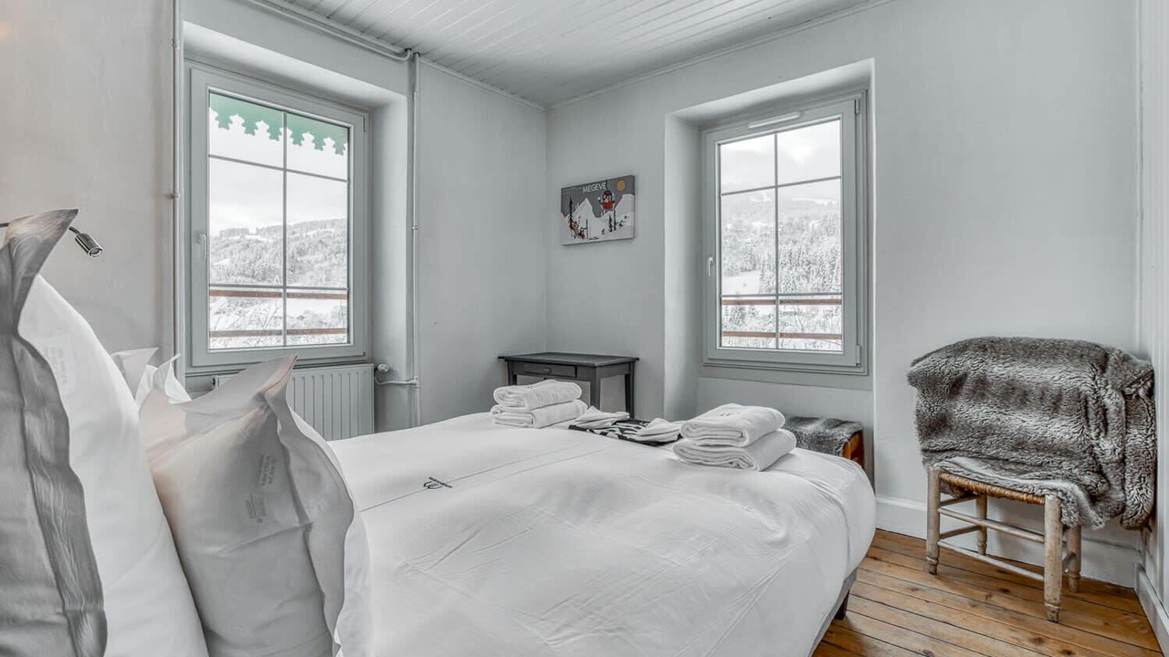 Photo of Bedroom in Demi-Quartier