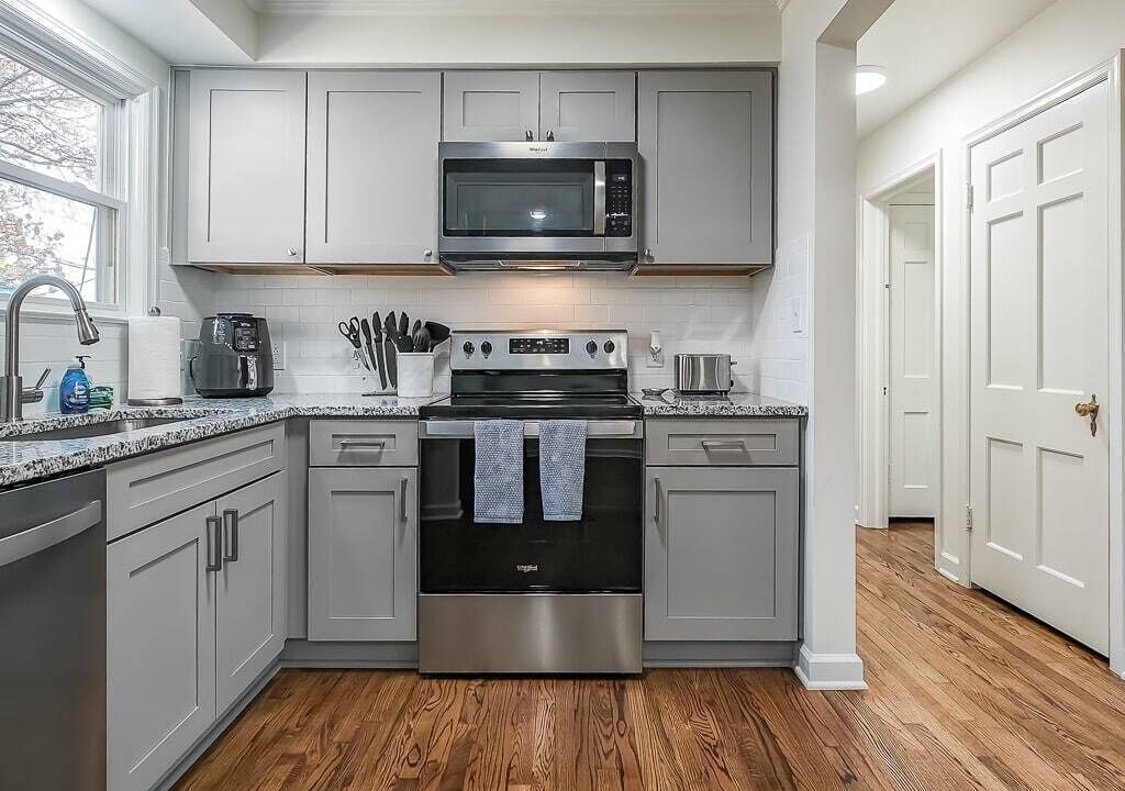 Photo of Kitchen in West Plaza