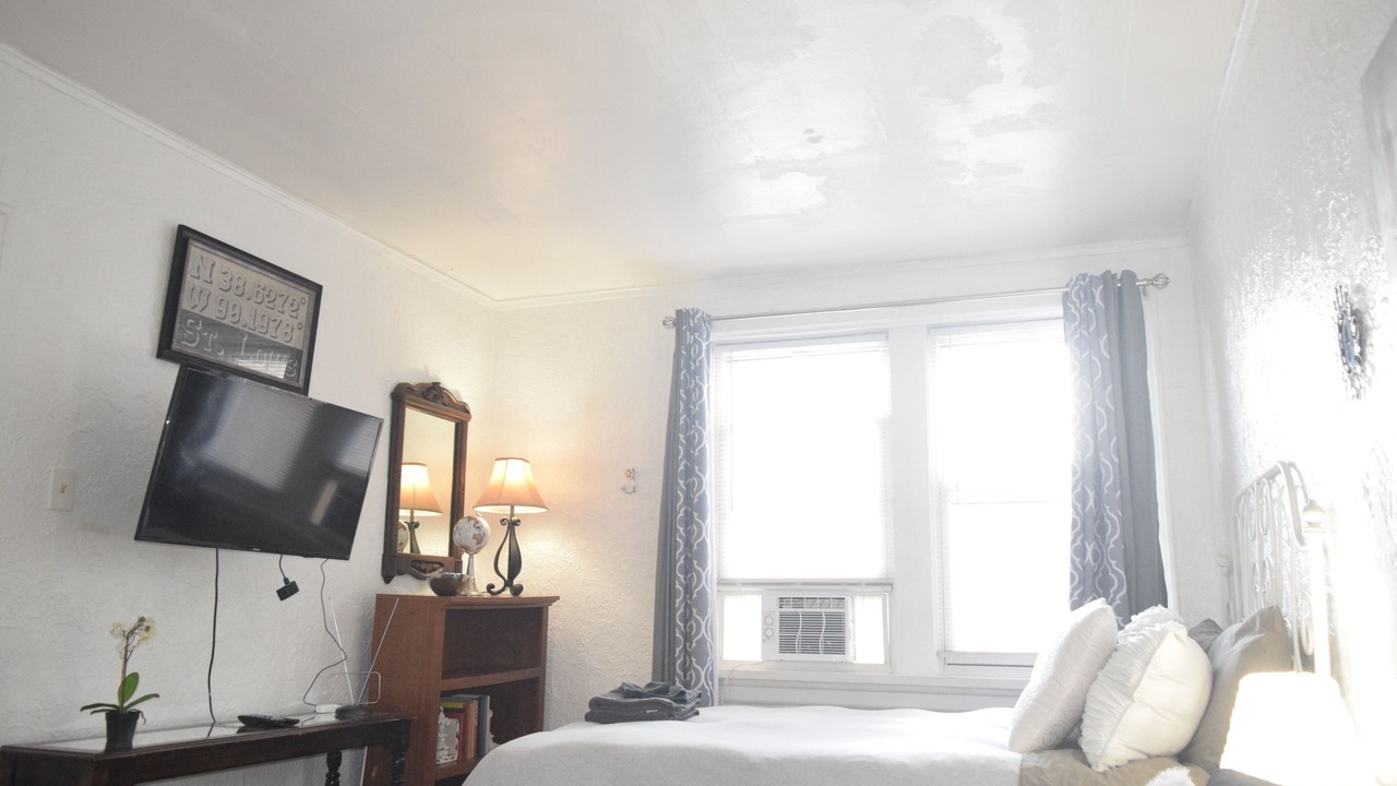 Photo of Bedroom in St. Louis