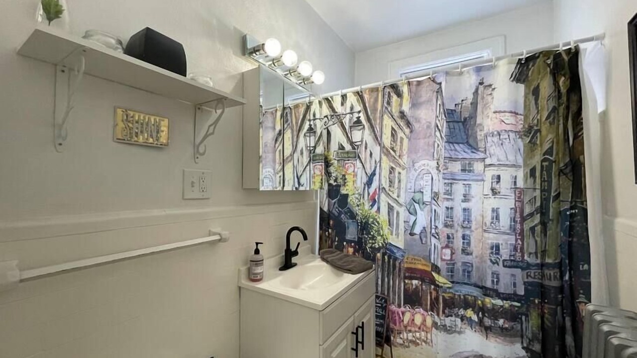 Photo of Bathroom in St. Louis