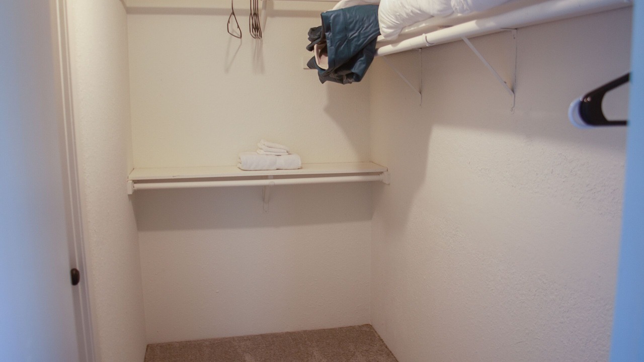 Photo of Bedroom in Franklin Estates