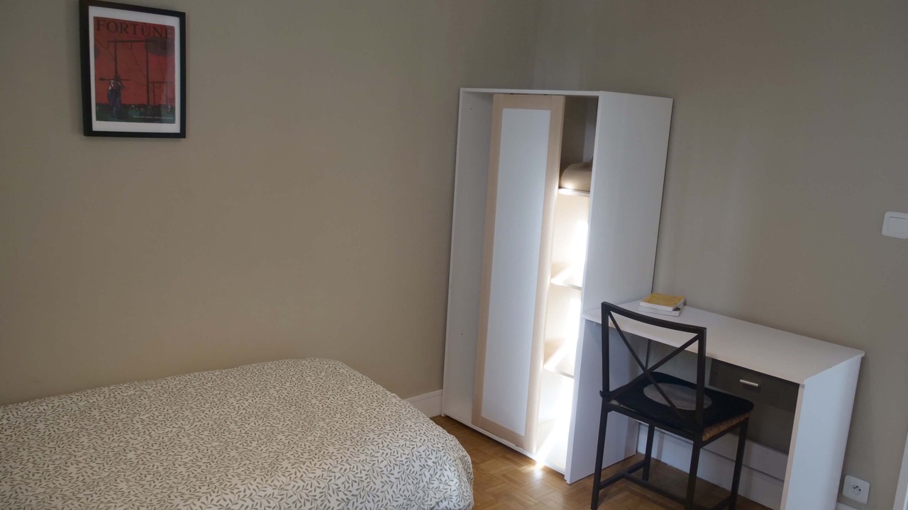 Photo of Bedroom in Le Kremlin-Bicetre