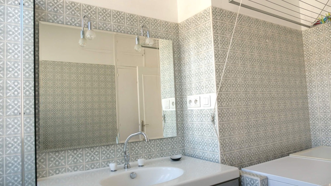 Photo of Bathroom in Le Kremlin-Bicetre
