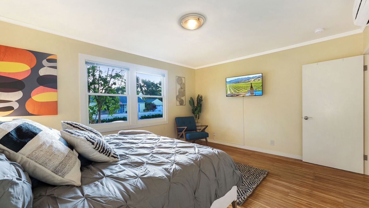 Photo of Bedroom in Memorial Hospital Neighborhood