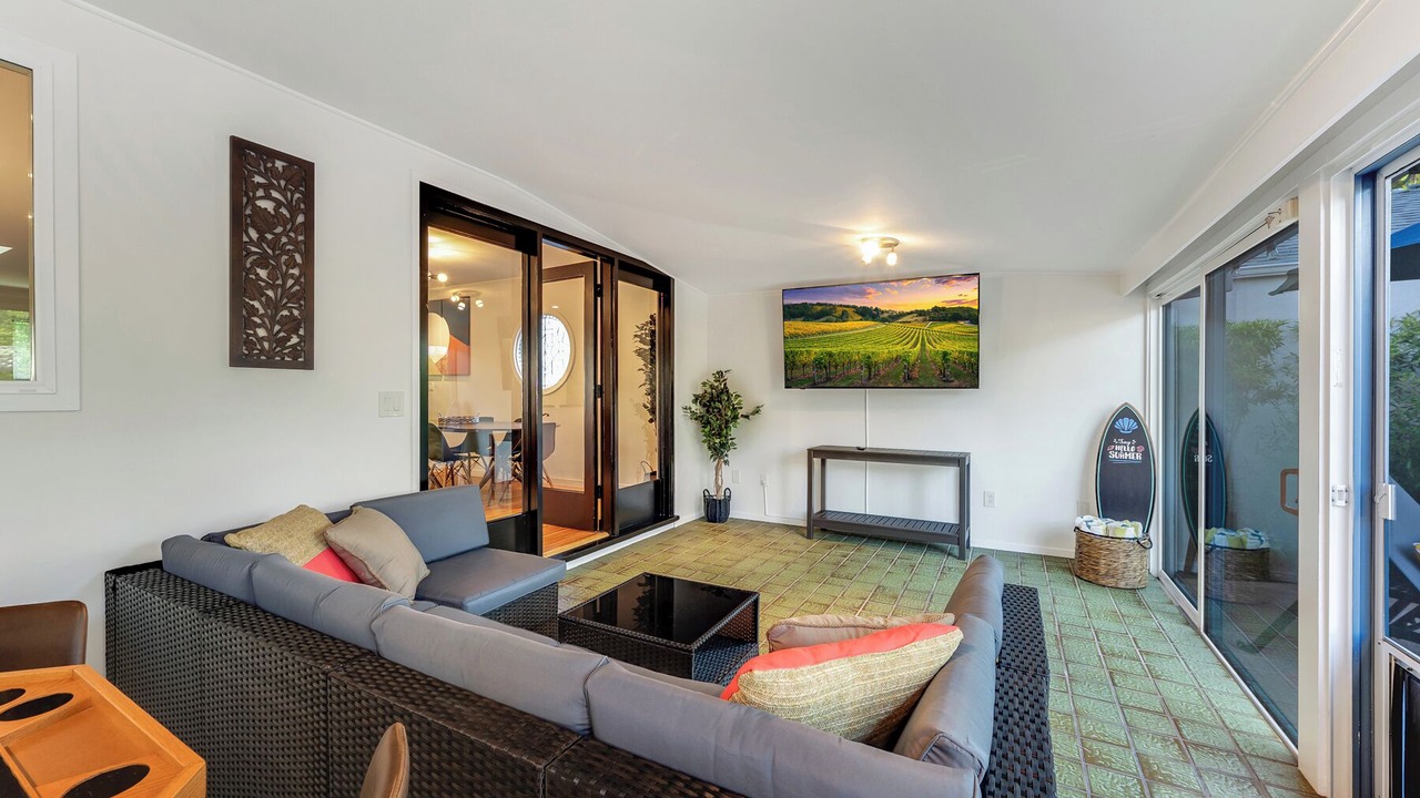 Photo of Livingroom in Memorial Hospital Neighborhood