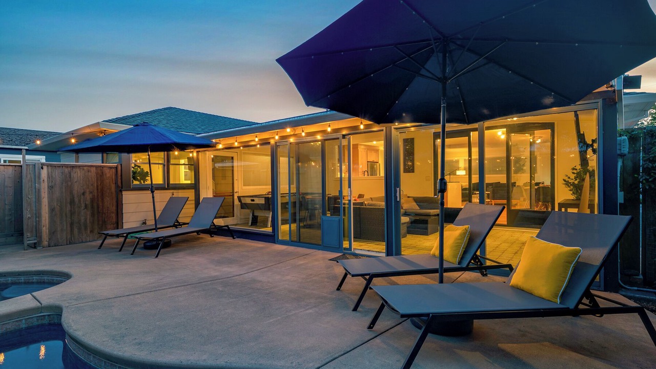 Photo of Patio Balcony in Memorial Hospital Neighborhood