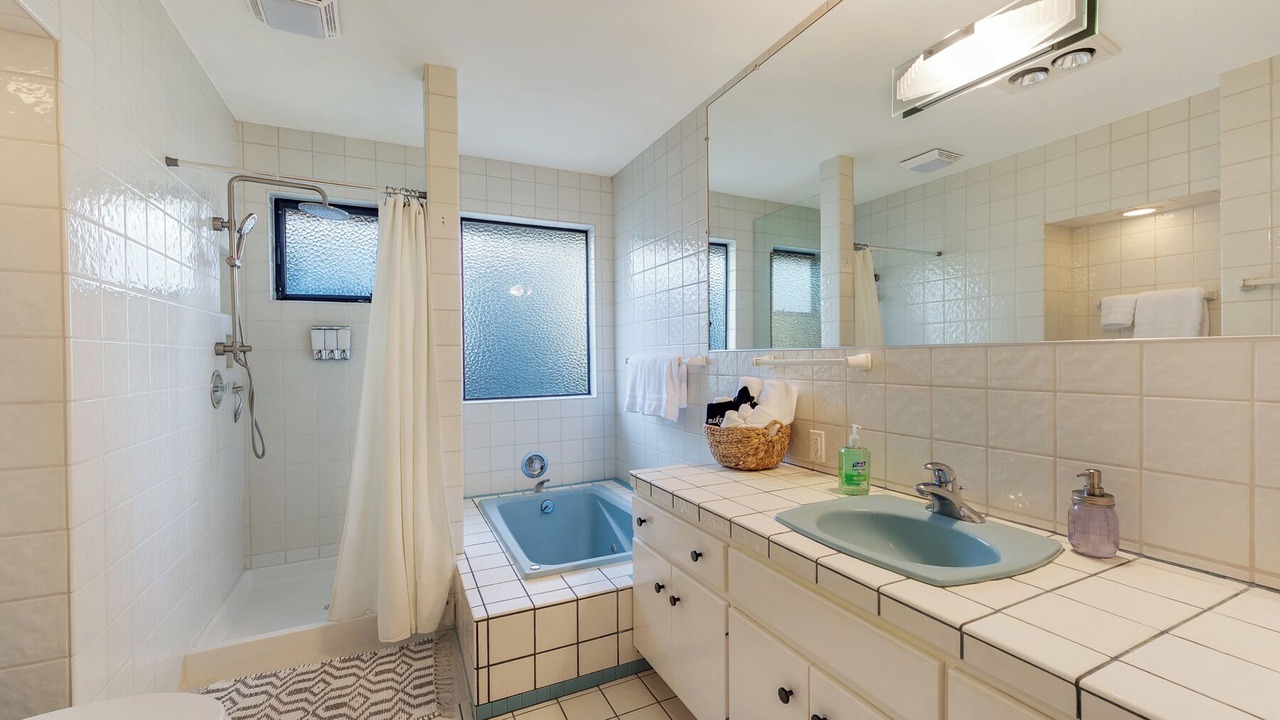 Photo of Bathroom in Memorial Hospital Neighborhood