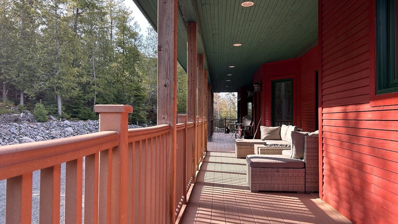 Photo of Patio Balcony in Huron Shores