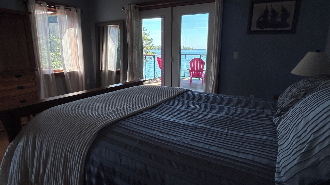 Photo of Bedroom in Huron Shores
