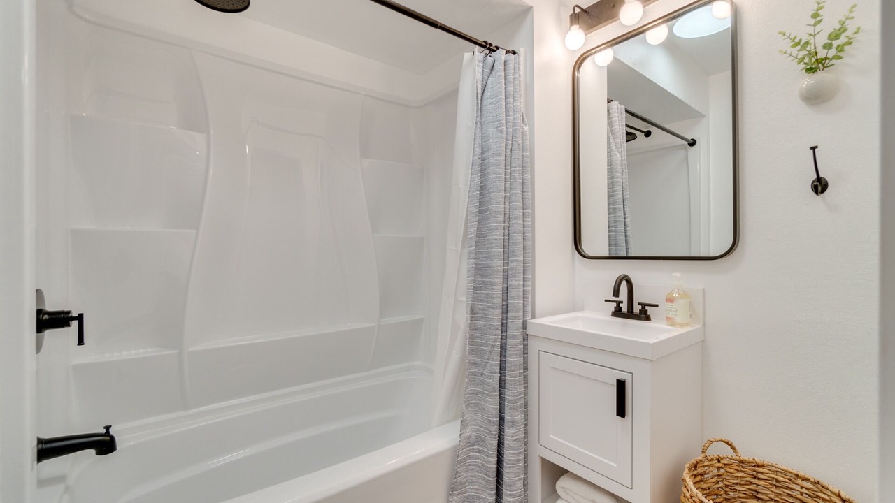 Photo of Bathroom in Foster - Powell