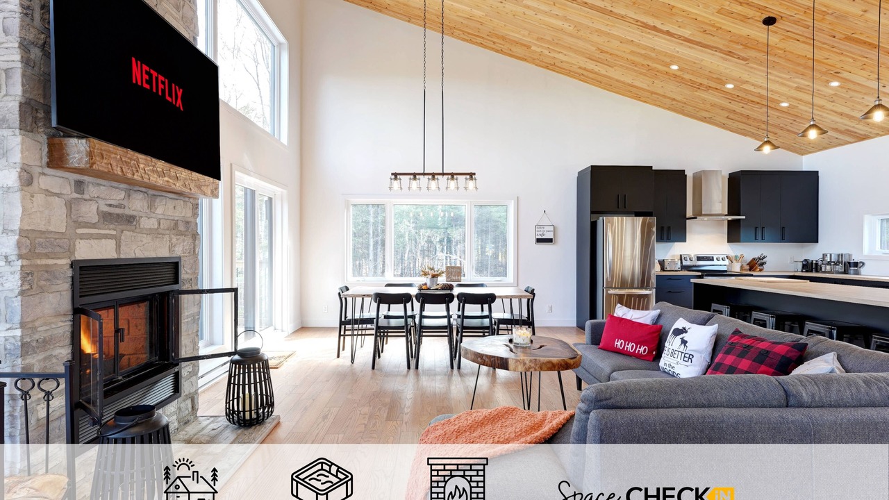 Photo of Livingroom in Saint-Alphonse-Rodriguez