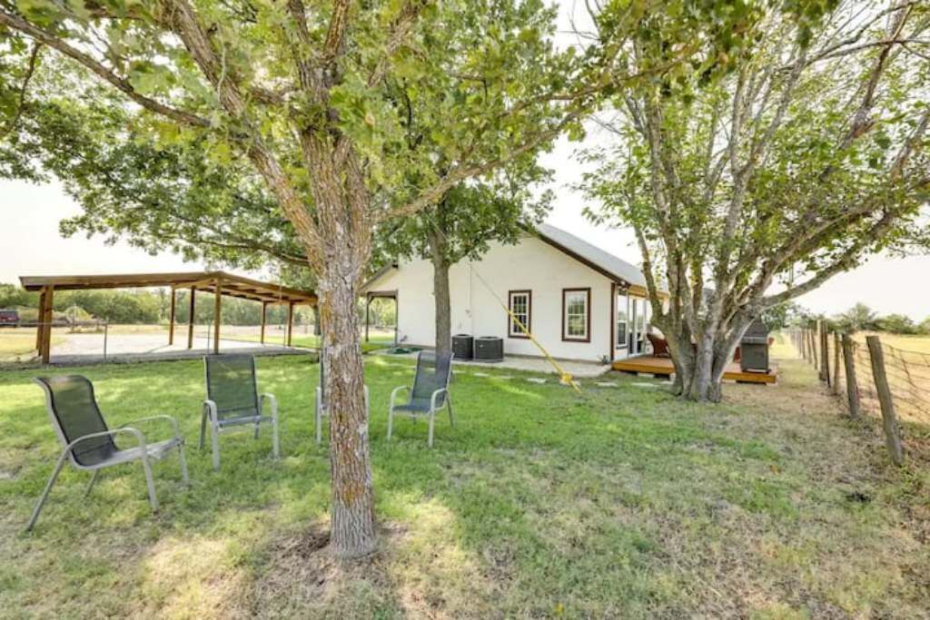 Photo of Outdoor in Coupland