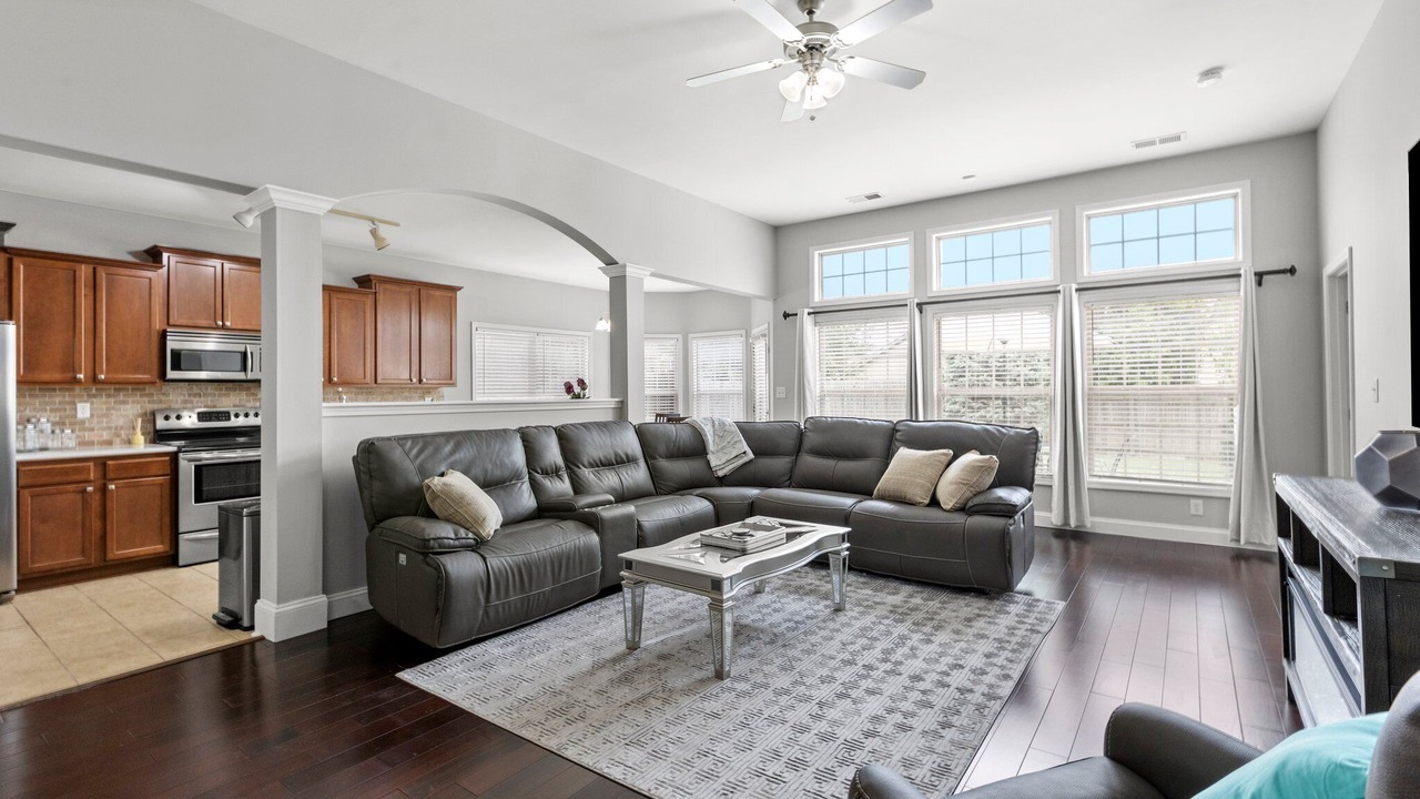 Photo of Livingroom in Lexington