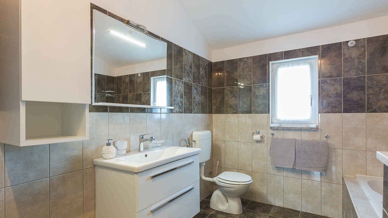 Photo of Bathroom in Sajini