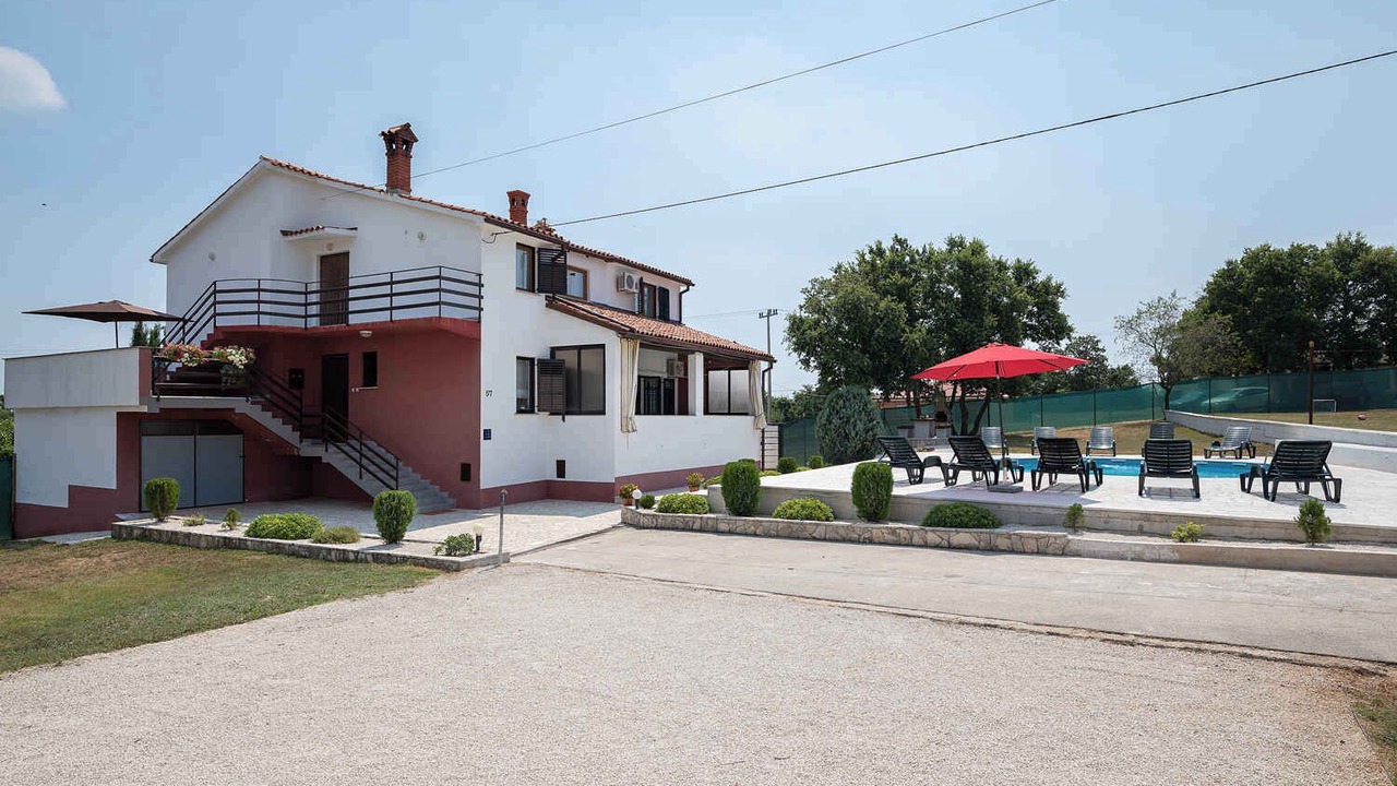 Photo of Outdoor in Sajini