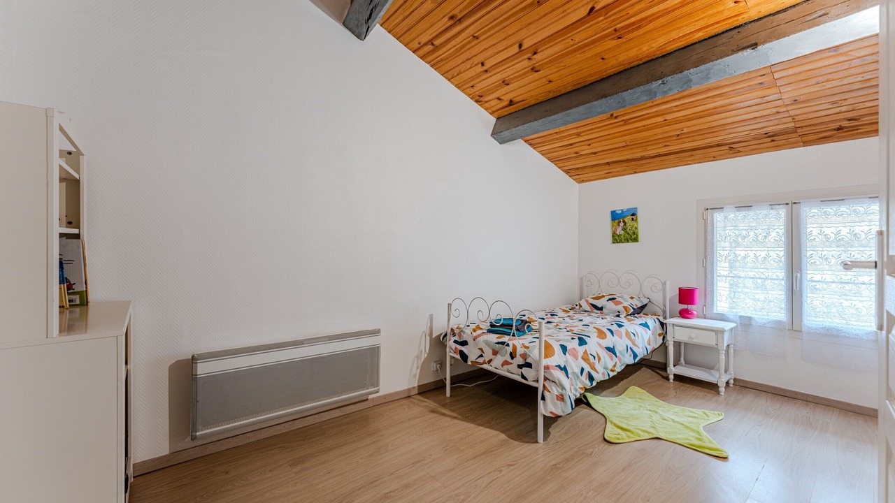 Photo of Bedroom in Saint-Seurin-de-Cadourne