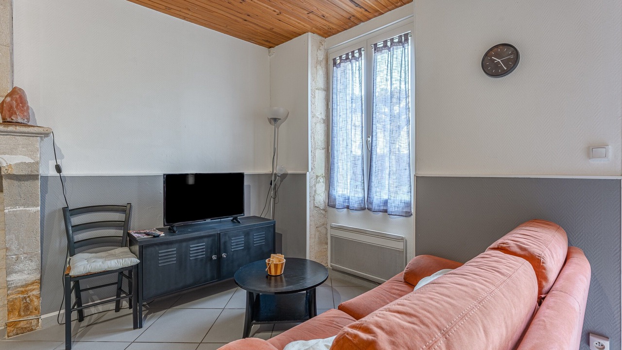 Photo of Livingroom in Saint-Seurin-de-Cadourne