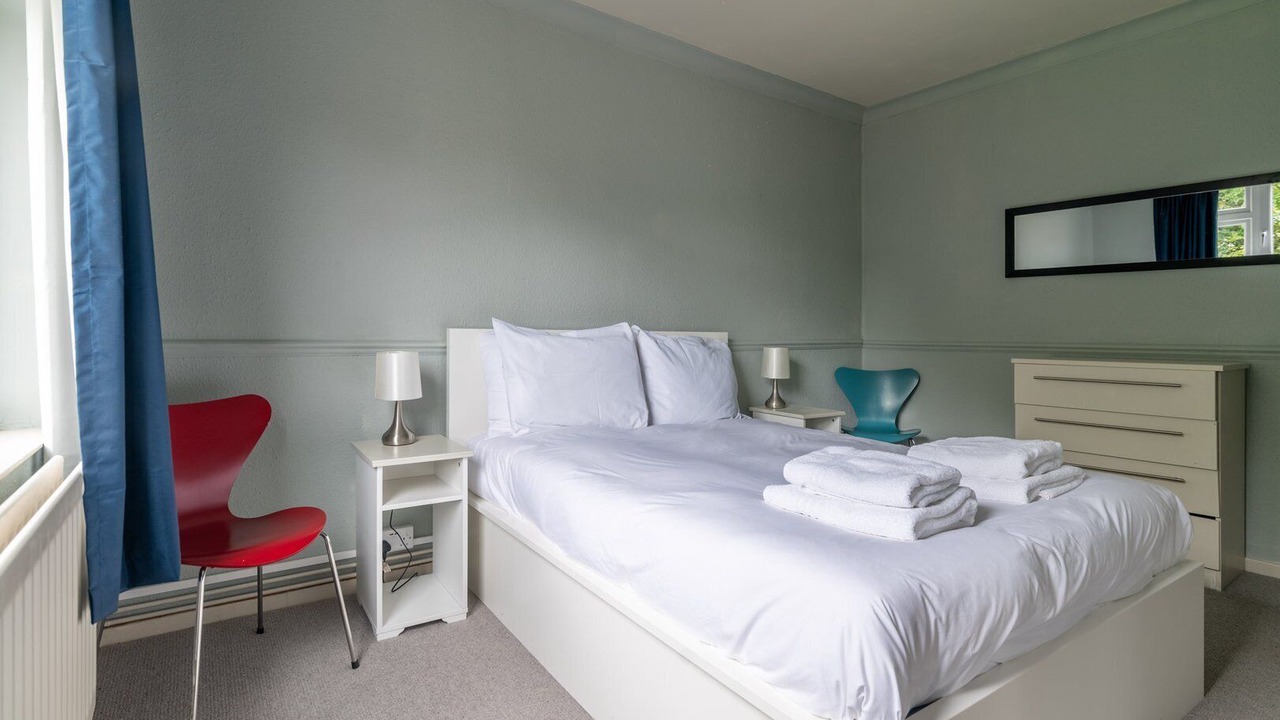 Photo of Bedroom in Thamesfield