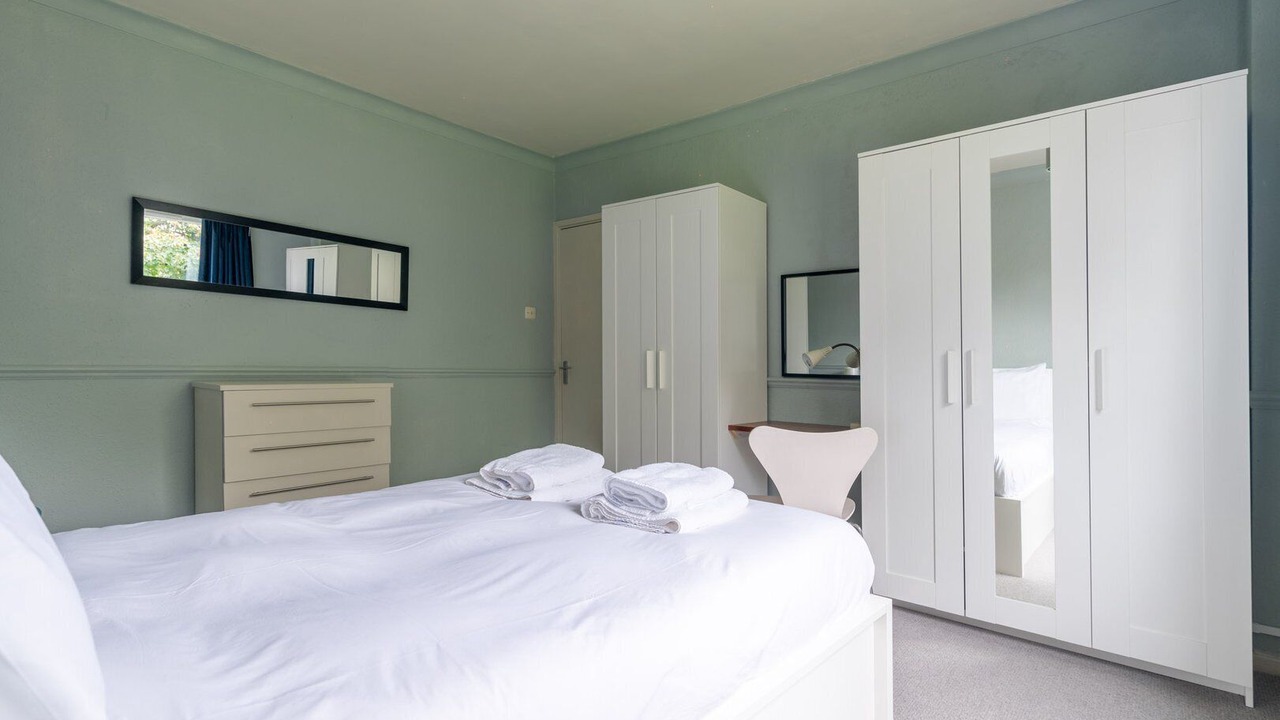 Photo of Bedroom in Thamesfield