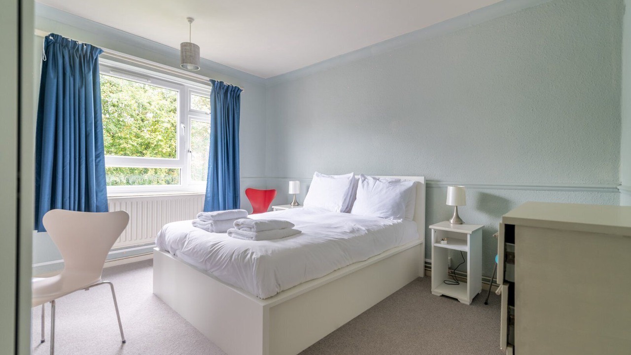 Photo of Bedroom in Thamesfield