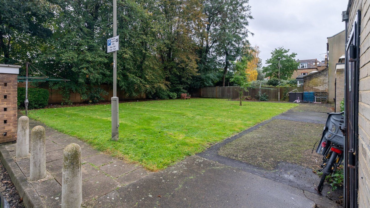 Photo of Outdoor in Thamesfield