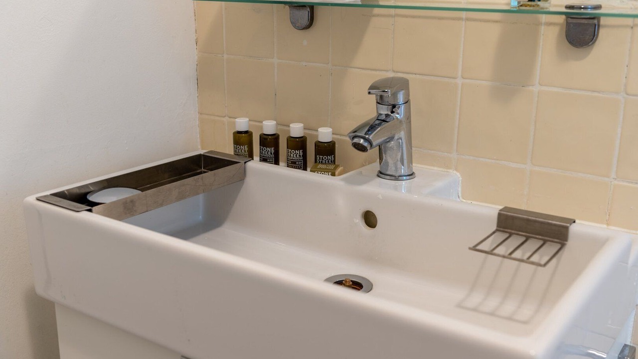 Photo of Bathroom in Thamesfield