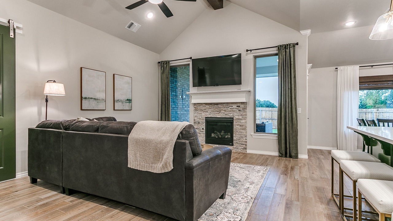 Photo of Livingroom in Moore