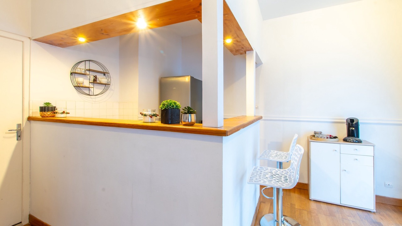 Photo of Others in Comedie